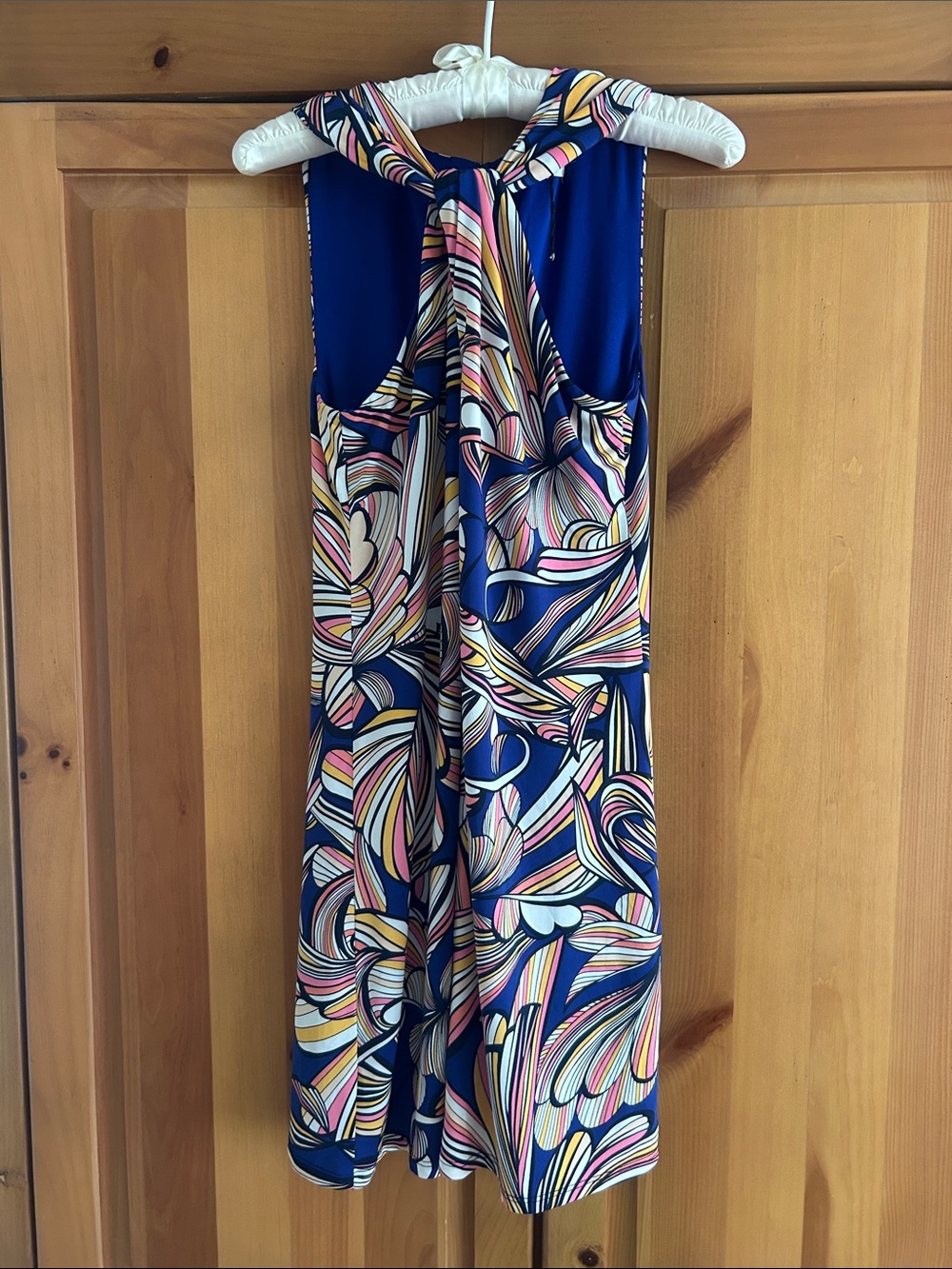 Trina Turk Sleeveless Twist-front Dress in Multicolor Swirl Print.  Size S. EUC